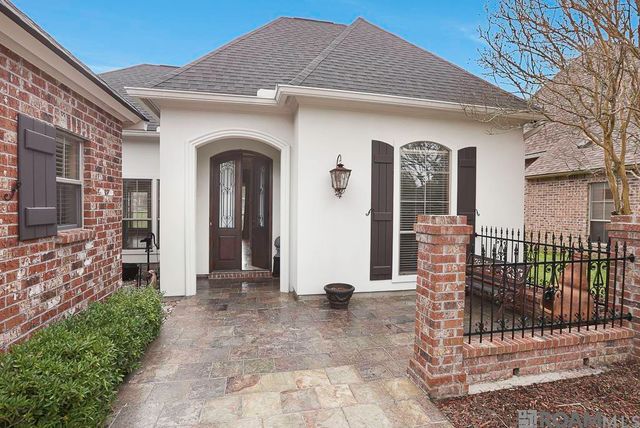 16704 Highland Club Ave, Baton Rouge, LA 70817