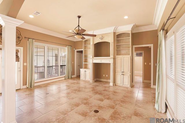 16704 Highland Club Ave, Baton Rouge, LA 70817