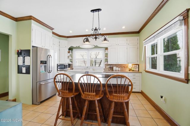 602 W Benton Street, Wapakoneta, OH 45895