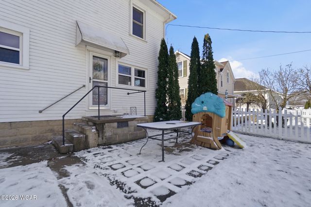 602 W Benton Street, Wapakoneta, OH 45895