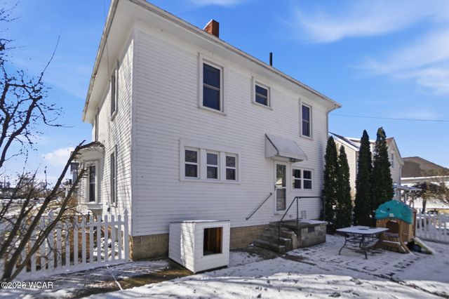 602 W Benton Street, Wapakoneta, OH 45895