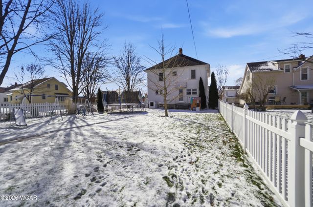 602 W Benton Street, Wapakoneta, OH 45895