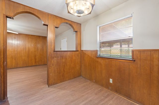 541 Sandra Lane, Burleson, TX 76028
