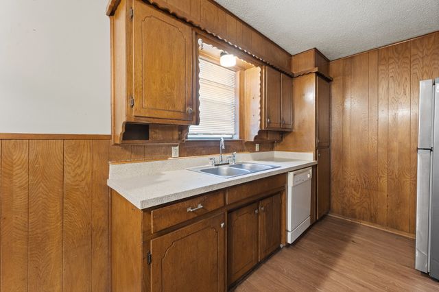 541 Sandra Lane, Burleson, TX 76028