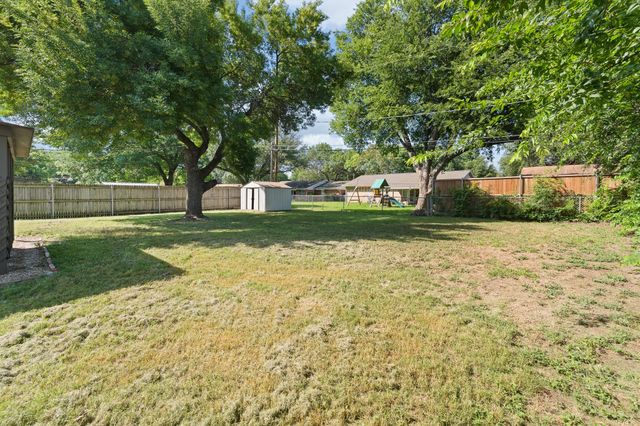 541 Sandra Lane, Burleson, TX 76028