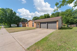 541 Sandra Lane, Burleson, TX 76028