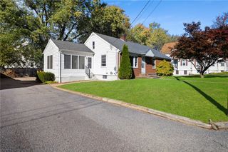 12 Oakland Avenue, Johnston, RI 02919