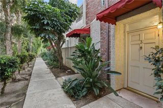 6540 Hayvenhurst Avenue 3, Lake Balboa, CA 91406