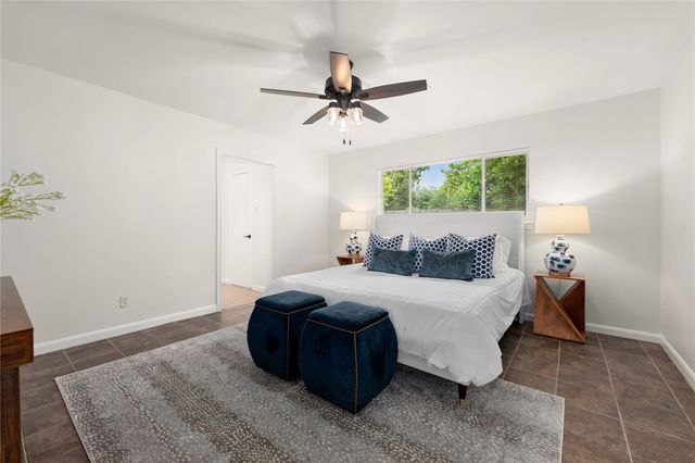 10626 Ivyridge Road, Houston, TX 77043