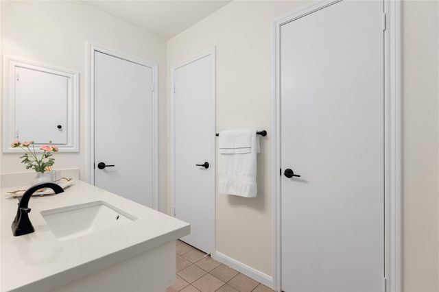 10626 Ivyridge Road, Houston, TX 77043
