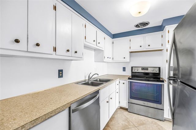 7000 BEACH PLAZA 307, St Pete Beach, FL 33706