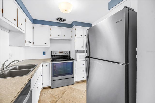 7000 BEACH PLAZA 307, St Pete Beach, FL 33706