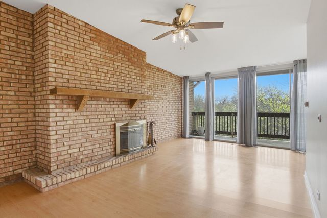 5500 Hillcrest Lane 4L, Lisle, IL 60532