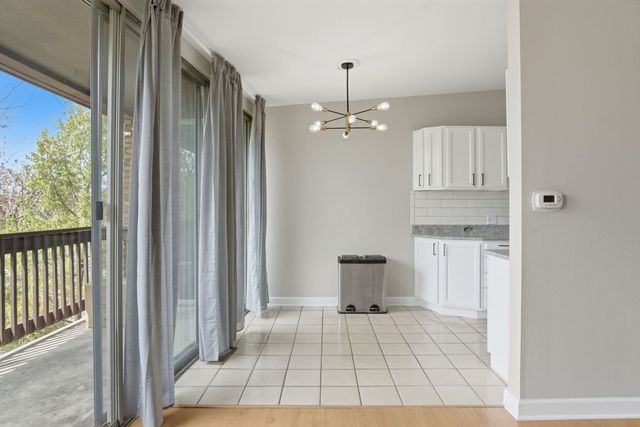 5500 Hillcrest Lane 4L, Lisle, IL 60532