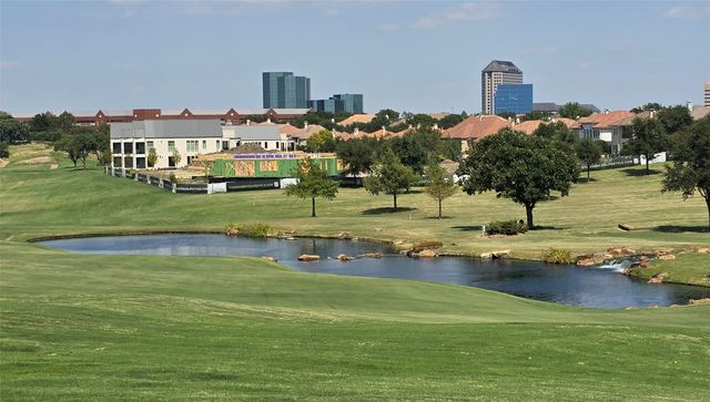 350 O Connor Ridge Boulevard 12, Irving, TX 75038