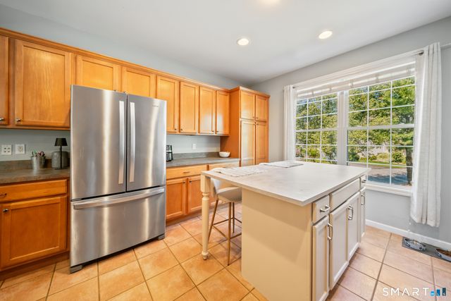 2 Minuteman Circle 2, Southbury, CT 06488