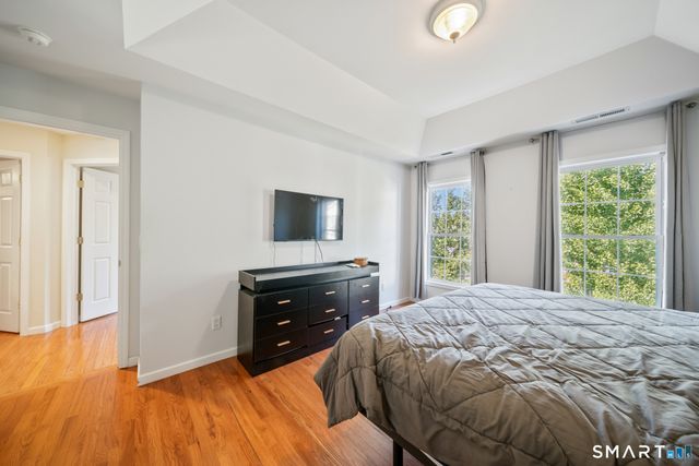 2 Minuteman Circle 2, Southbury, CT 06488