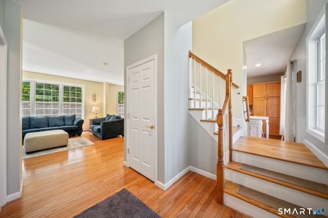 2 Minuteman Circle 2, Southbury, CT 06488