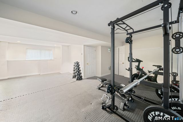 2 Minuteman Circle 2, Southbury, CT 06488