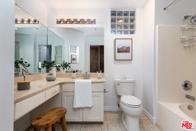 4060 Glencoe Avenue 222, Marina Del Rey, CA 90292