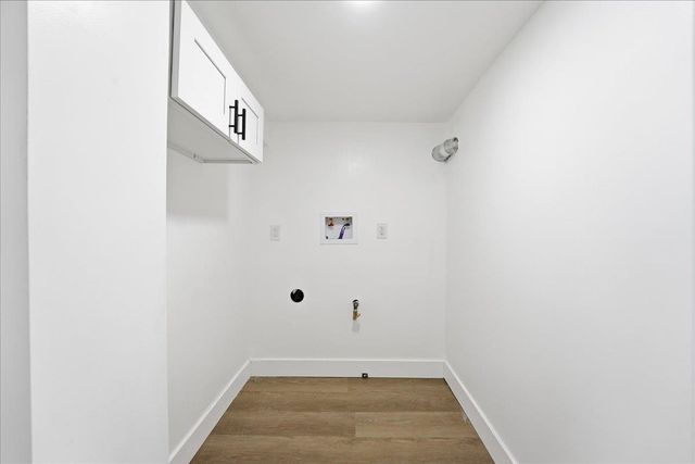 301 NORTH GROVE ST, East Orange, NJ 07017