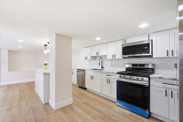 301 NORTH GROVE ST, East Orange, NJ 07017