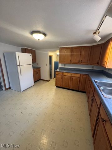 1695 Sugar Camp Road, Mineral Wells, WV 26150