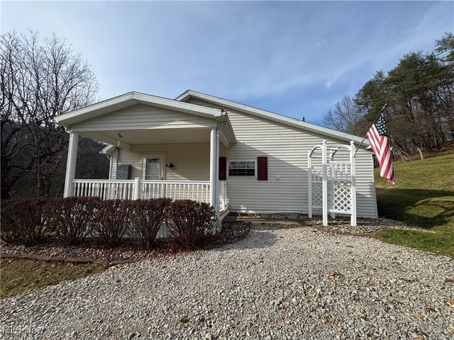 1695 Sugar Camp Road, Mineral Wells, WV 26150