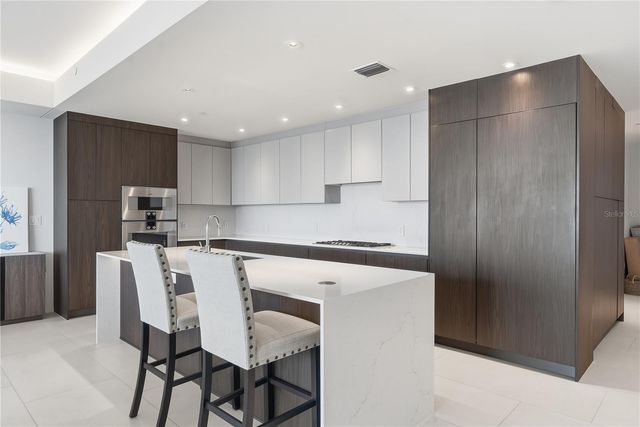 1020 SUNSET POINT ROAD 505, Clearwater, FL 33755