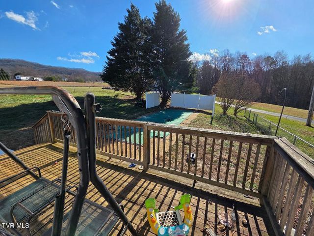 110 Sheets Hollow Road, Johnson City, TN 37601