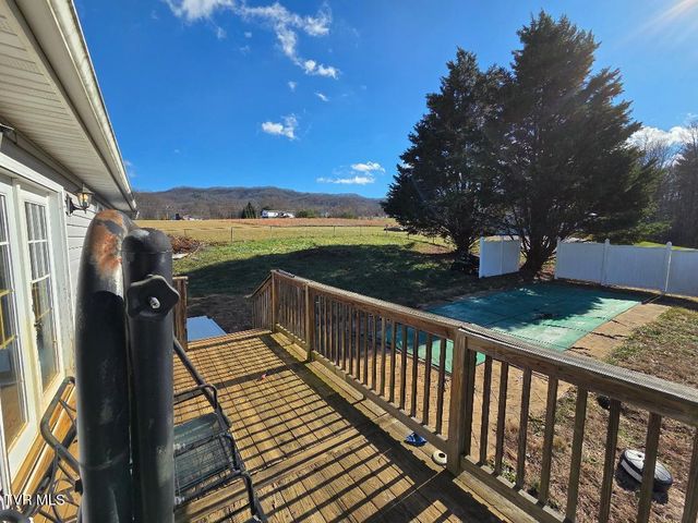 110 Sheets Hollow Road, Johnson City, TN 37601