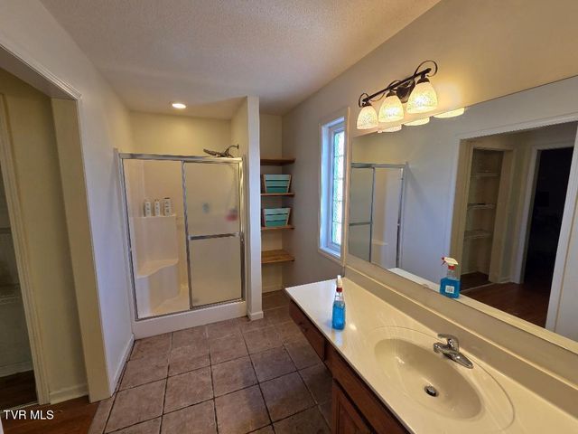 110 Sheets Hollow Road, Johnson City, TN 37601