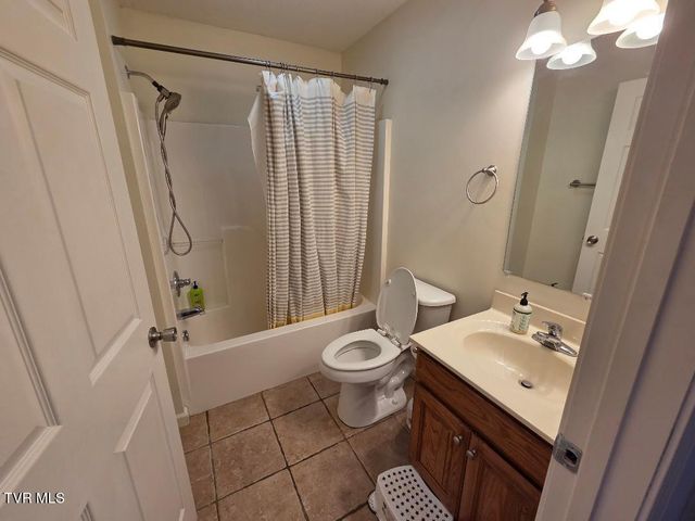 110 Sheets Hollow Road, Johnson City, TN 37601