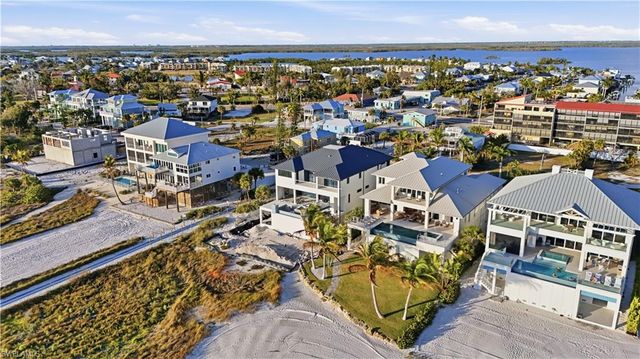 6100 Court ST, Fort Myers Beach, FL 33931