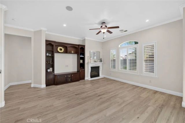 1563 E Via Mirasol, Fresno, CA 93730