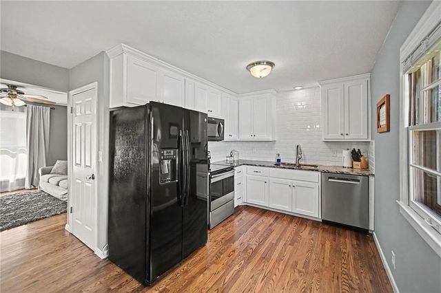 18104 E 27th Terrace S, Independence, MO 64057