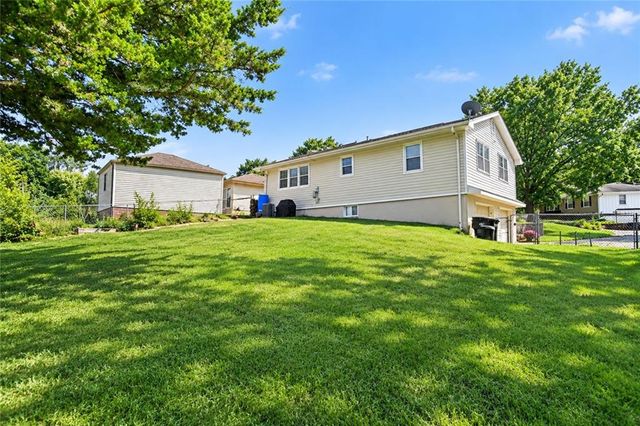 18104 E 27th Terrace S, Independence, MO 64057