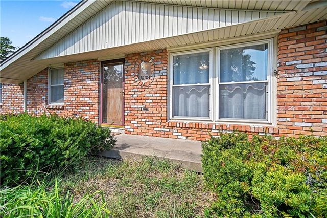 18104 E 27th Terrace S, Independence, MO 64057