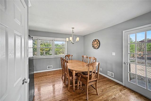 18104 E 27th Terrace S, Independence, MO 64057