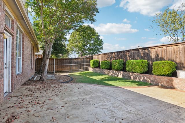 1075 Port Sullivan Drive, Little Elm, TX 75068