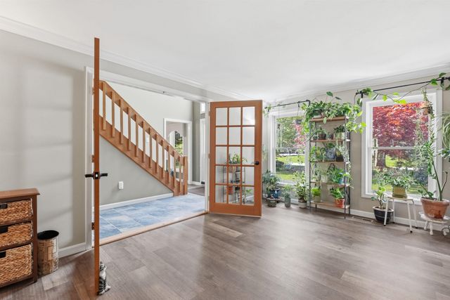 16 Hillsboro Circle, Milford, NH 03055
