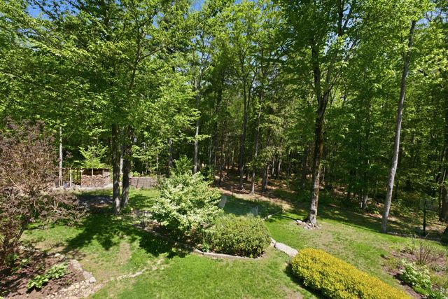 16 Hillsboro Circle, Milford, NH 03055