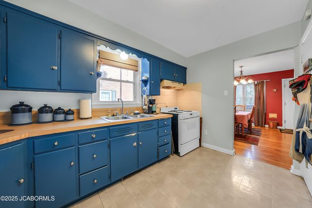 117 BOLTON DRIVE, Jefferson City, MO 65109