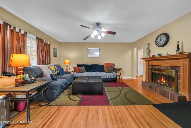 117 BOLTON DRIVE, Jefferson City, MO 65109