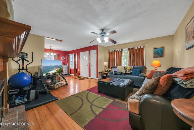 117 BOLTON DRIVE, Jefferson City, MO 65109