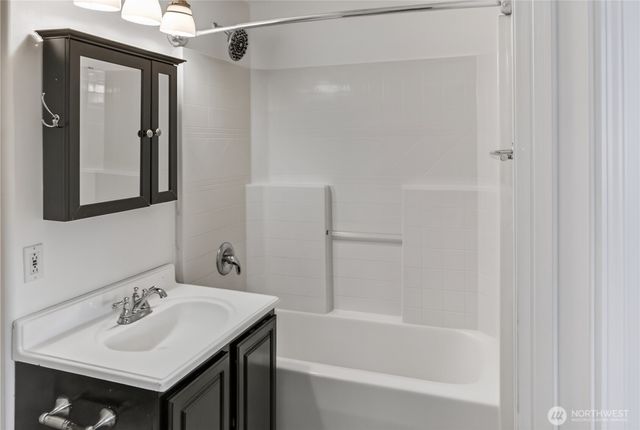 2904 14th Street SE, Puyallup, WA 98374