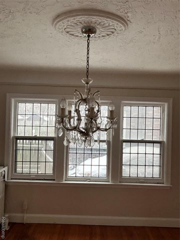 16624 Parkside Street, Detroit, MI 48221