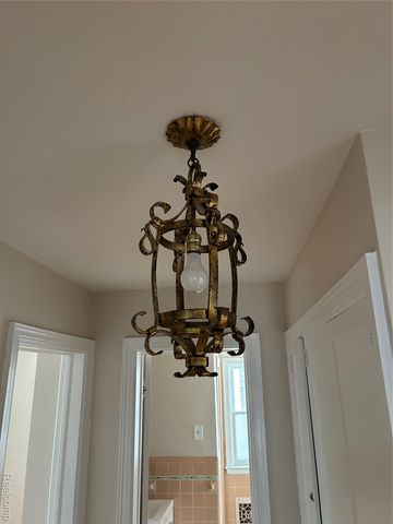 16624 Parkside Street, Detroit, MI 48221