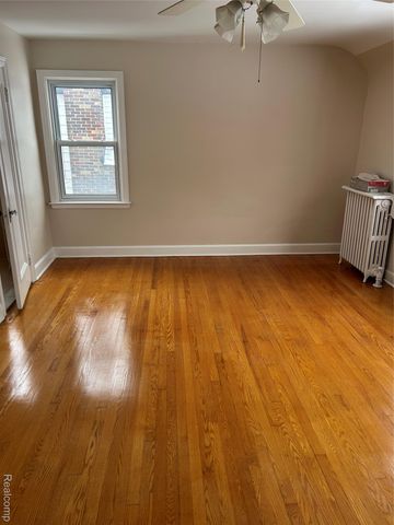 16624 Parkside Street, Detroit, MI 48221