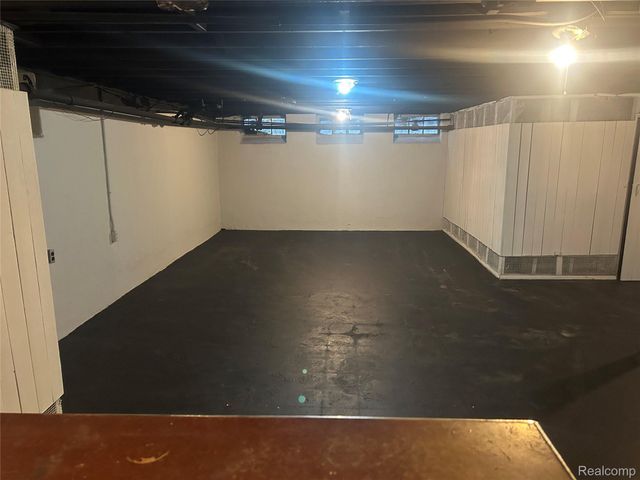 16624 Parkside Street, Detroit, MI 48221